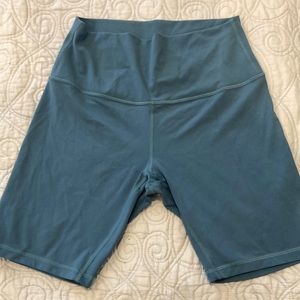 Lululemon Align High-Rise short 8”